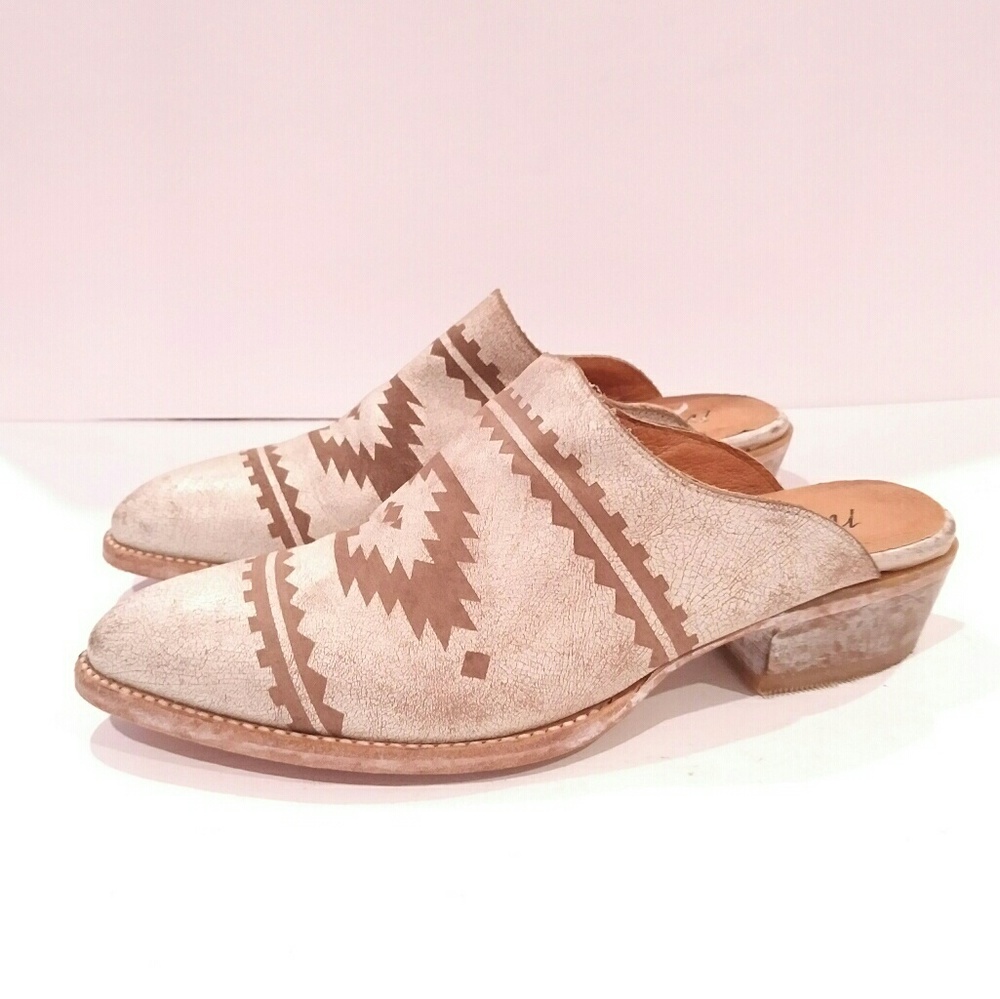 Matisse Tan and Cream Geometric Ankle Booties